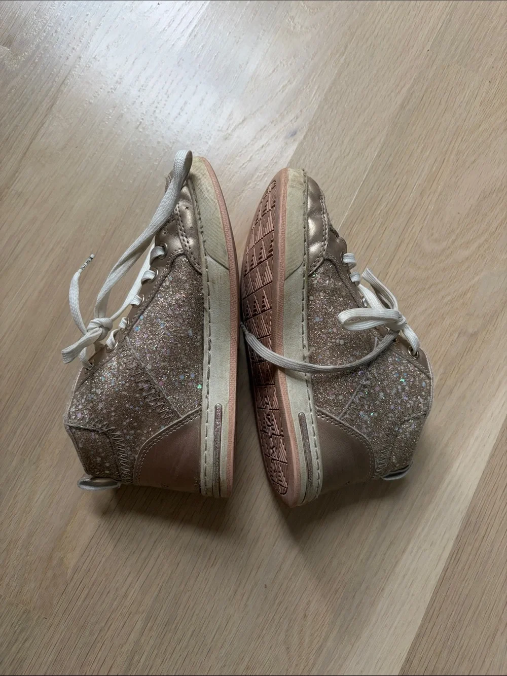 Sketchers high top sneakers